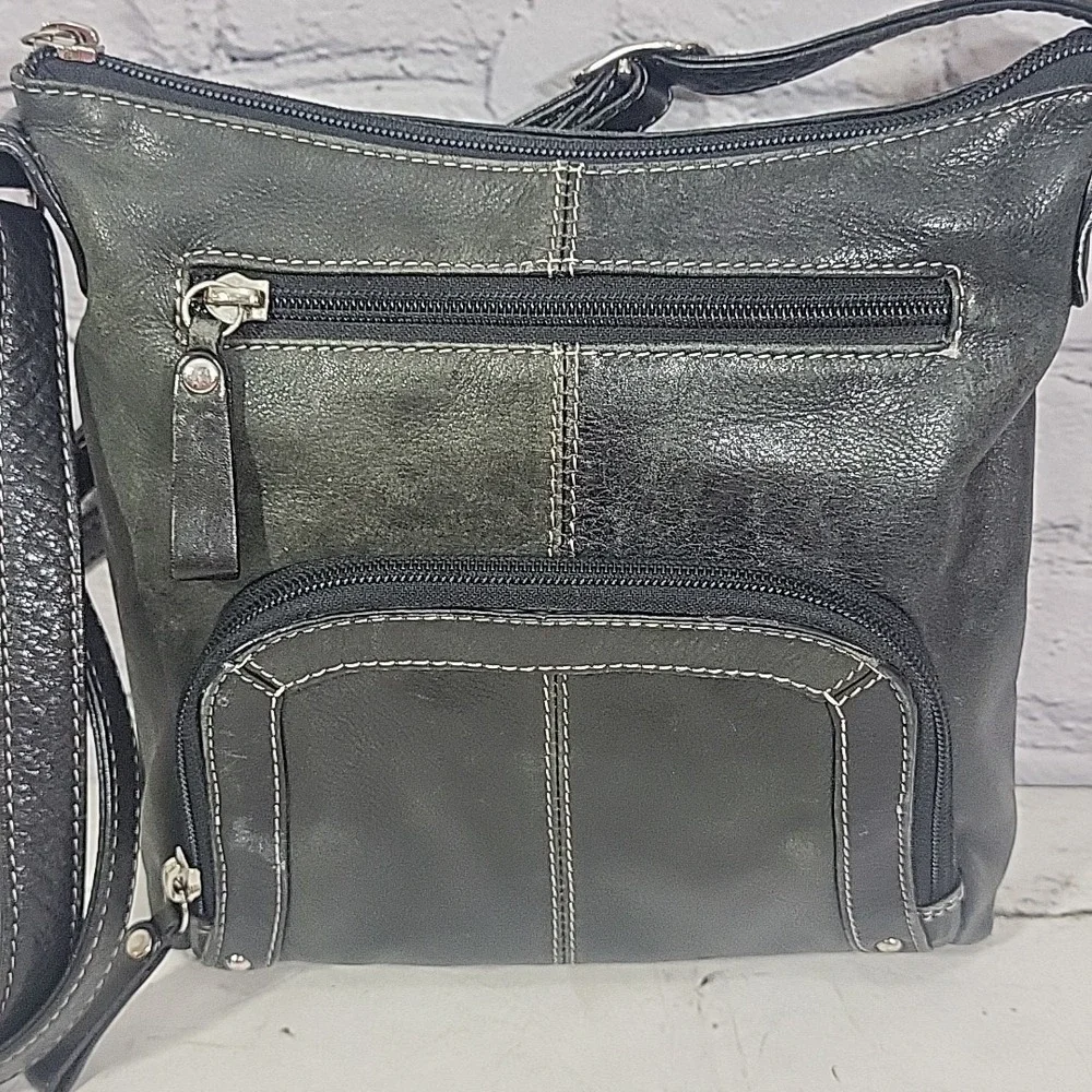 ILI New York Leather Crossbody Purse Gray 2-Tone Buttery Soft‎ Multi-Pocket Bag